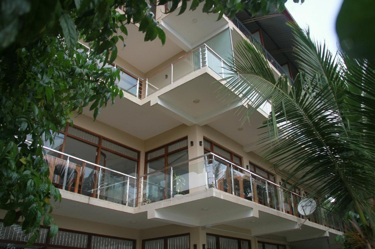 Sanu Lagoon Resort & Spa 坦加拉 外观 照片
