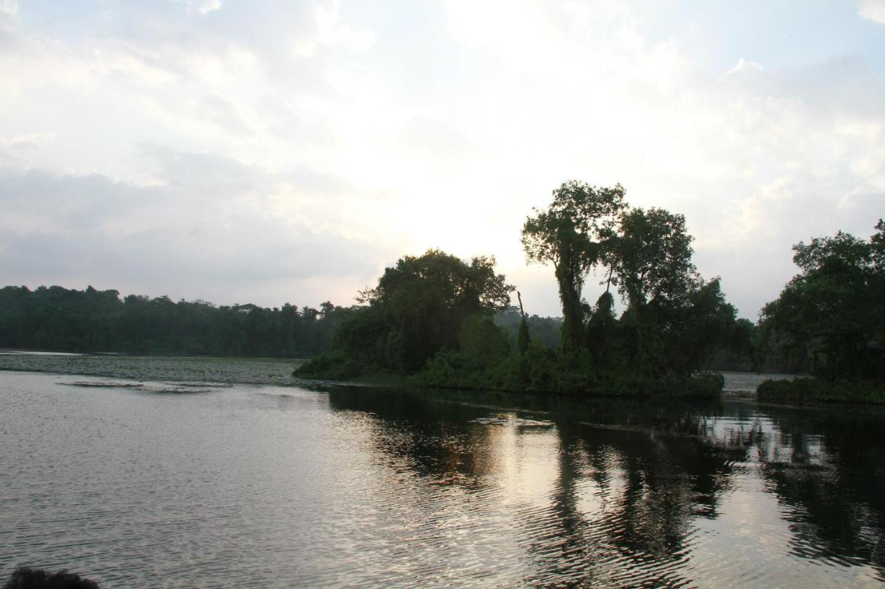Sanu Lagoon Resort & Spa 坦加拉 外观 照片